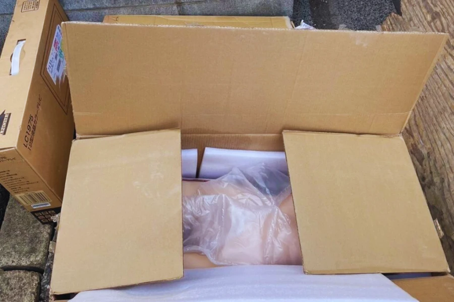 ラブドール 処分 方法を検討するイメージ