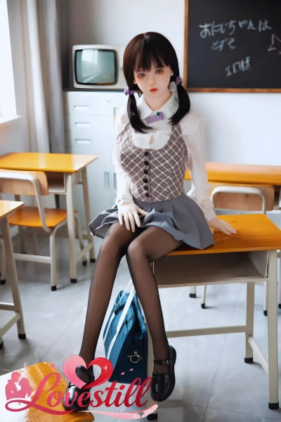 LOVESTILLDOLL zk11 · 黄金比スタイルの極上タッチ(150cm / Eカップ / 国内即納)